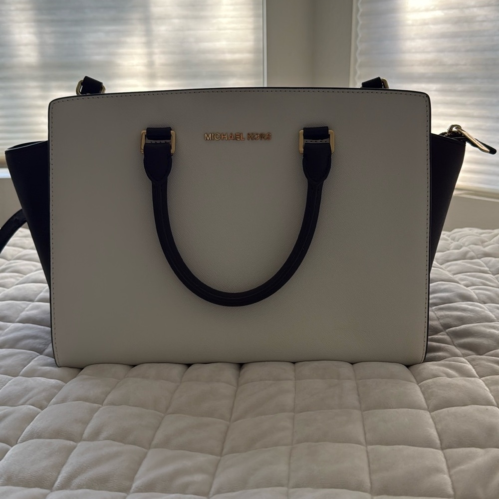 Michael Kors Saffiano Leather hand bag, white and black